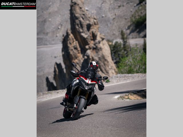 ducati - multistrada-v4-s-pikes-peak