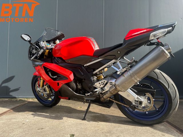 aprilia - rsv-1000-r-factory