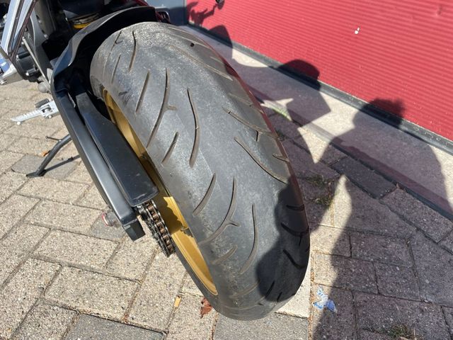 suzuki - gsx-r-750