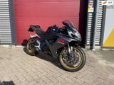 SUZUKI GSX-R 750