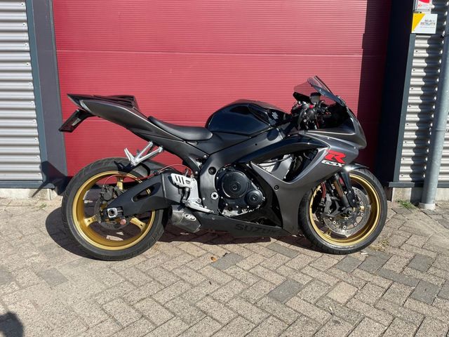 suzuki - gsx-r-750