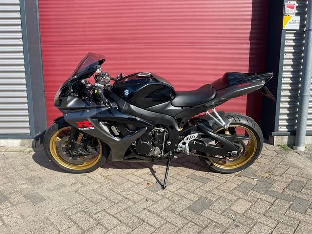 suzuki - gsx-r-750