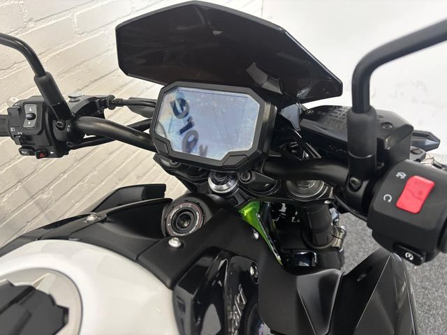 kawasaki - z900
