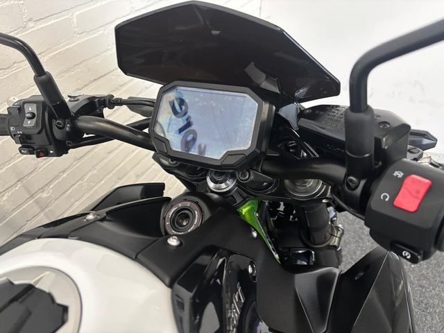 kawasaki - z900