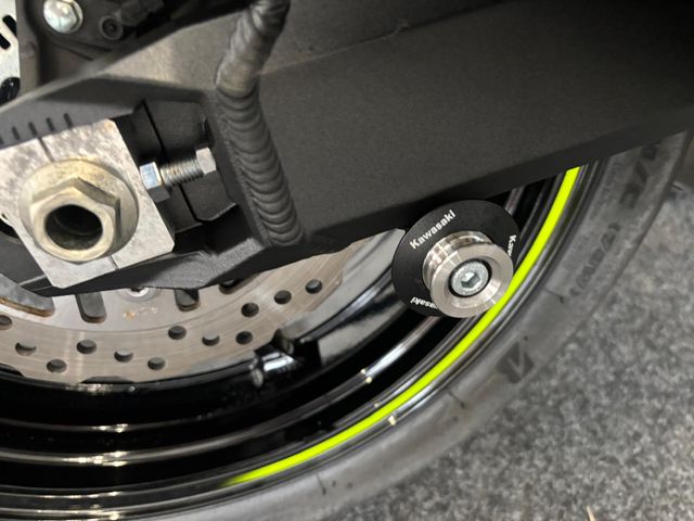 kawasaki - z900
