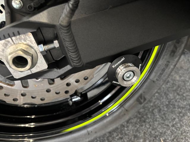 kawasaki - z900