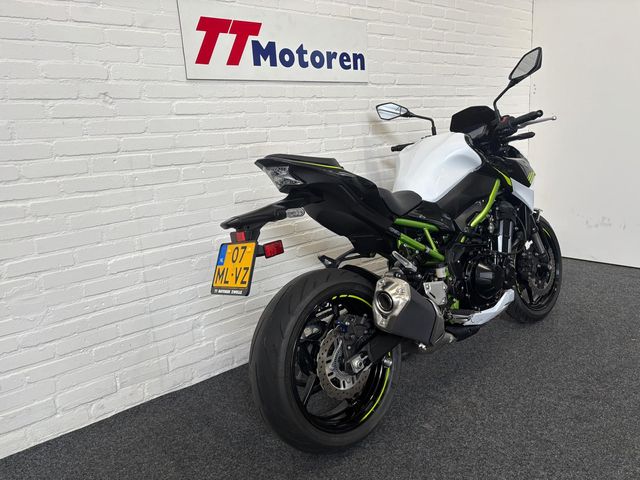 kawasaki - z900