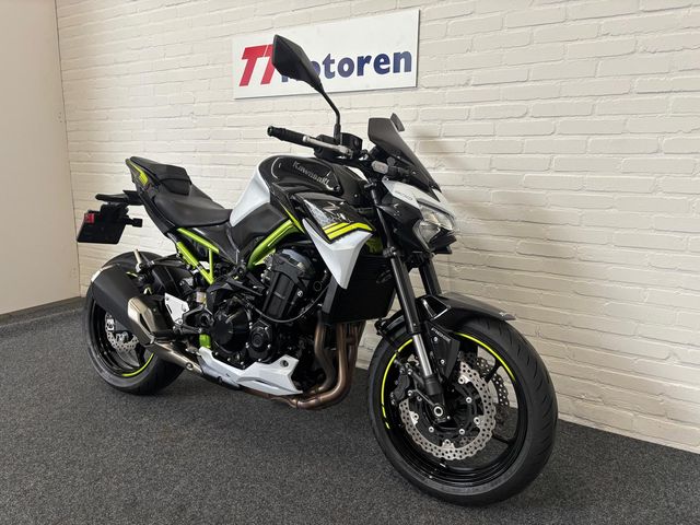 kawasaki - z900