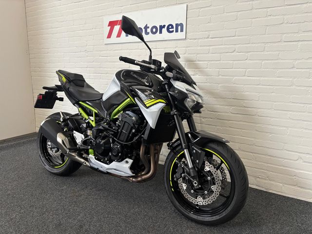 kawasaki - z900