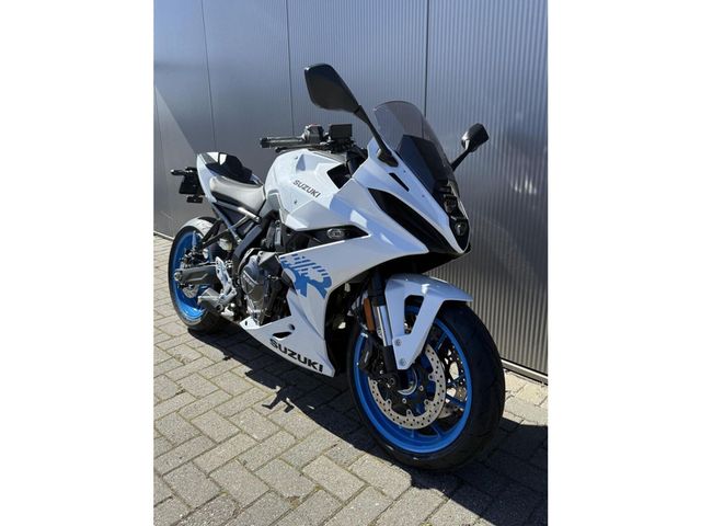 suzuki - gsx-8r