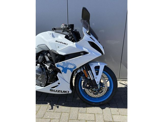 suzuki - gsx-8r