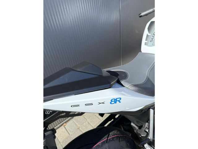 suzuki - gsx-8r