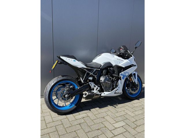 suzuki - gsx-8r