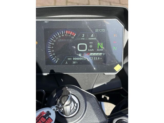 suzuki - gsx-8r