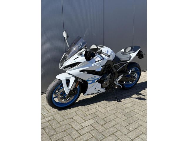 suzuki - gsx-8r