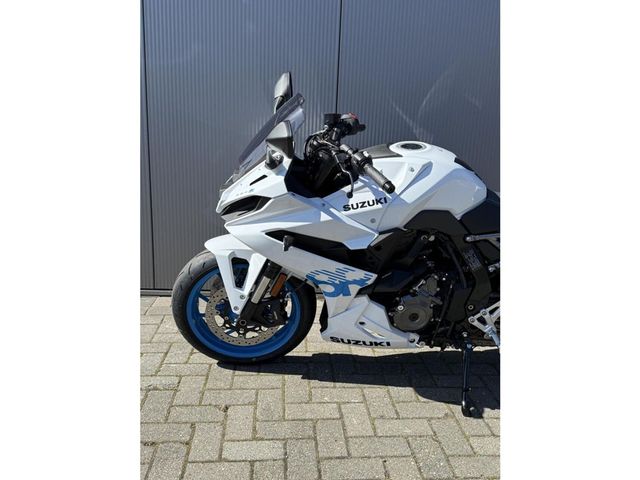 suzuki - gsx-8r