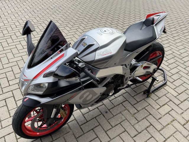 aprilia - rsv-4-1100