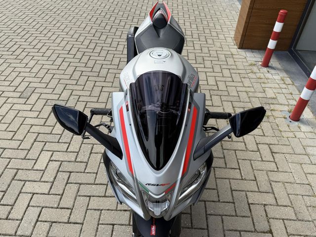 aprilia - rsv-4-1100