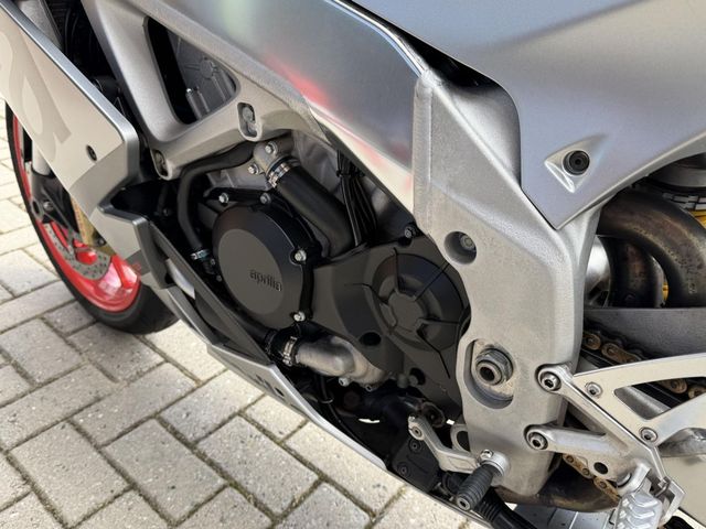 aprilia - rsv-4-1100