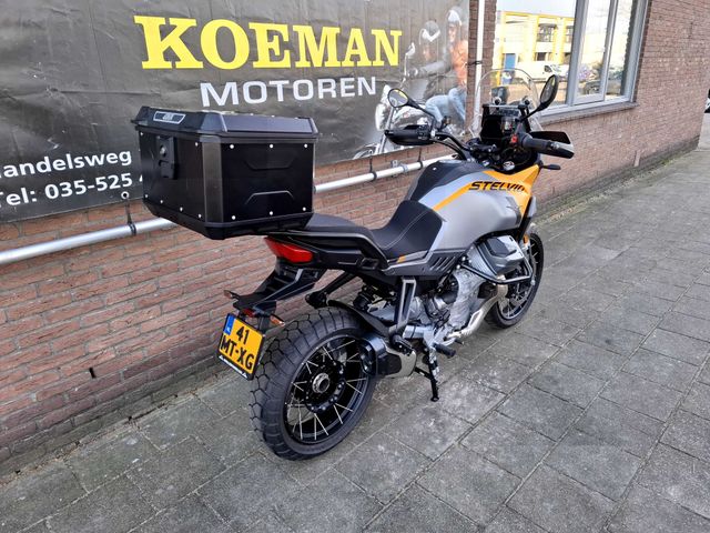 moto-guzzi - stelvio