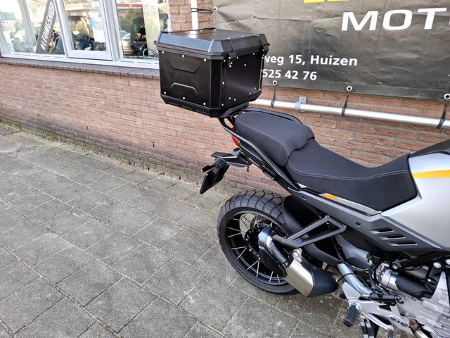 moto-guzzi - stelvio