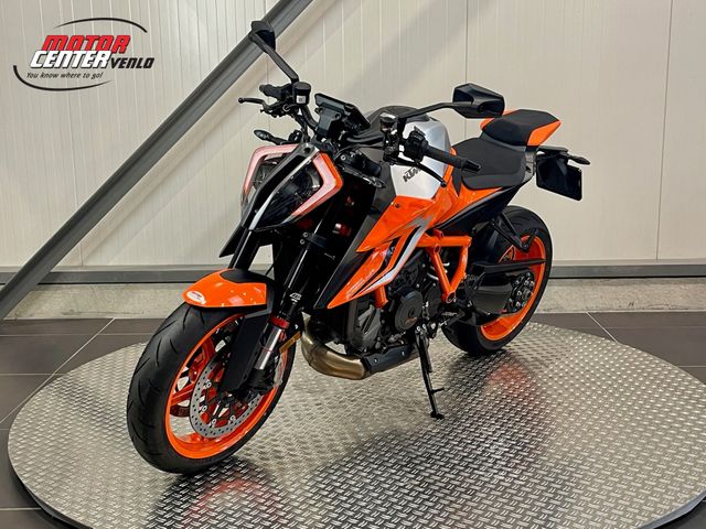 ktm - 1290-super-duke-r