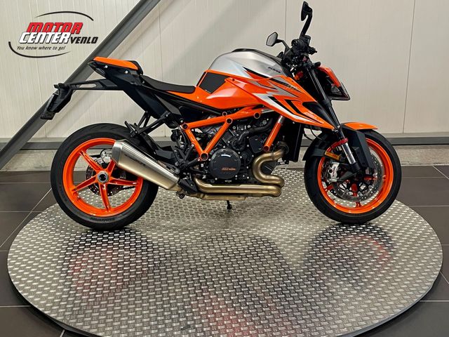 ktm - 1290-super-duke-r