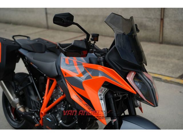 ktm - 1290-super-duke-gt