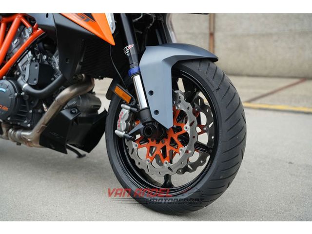 ktm - 1290-super-duke-gt