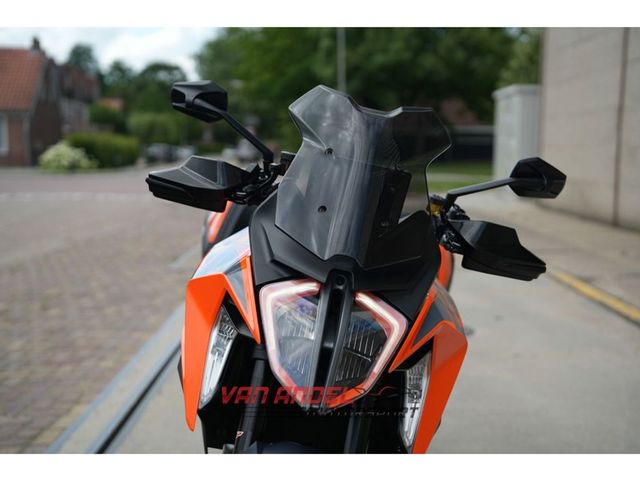 ktm - 1290-super-duke-gt