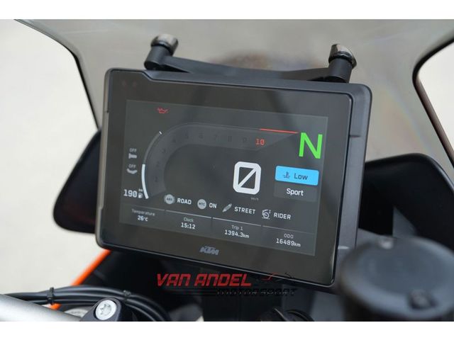 ktm - 1290-super-duke-gt