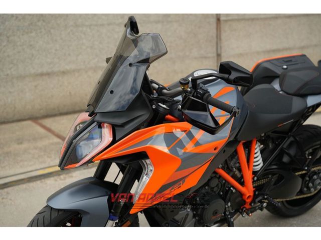 ktm - 1290-super-duke-gt