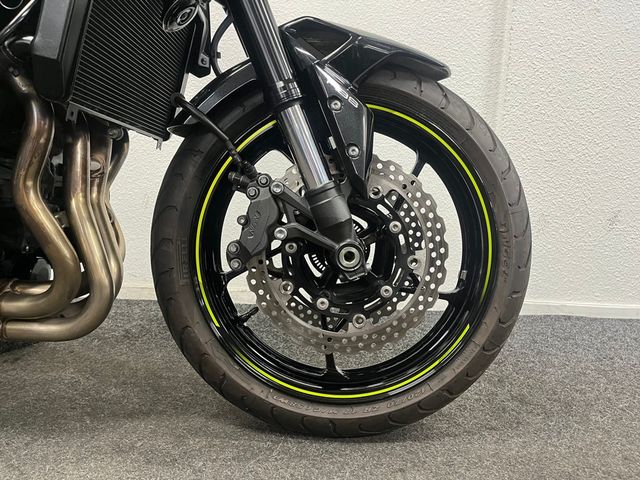 kawasaki - z900