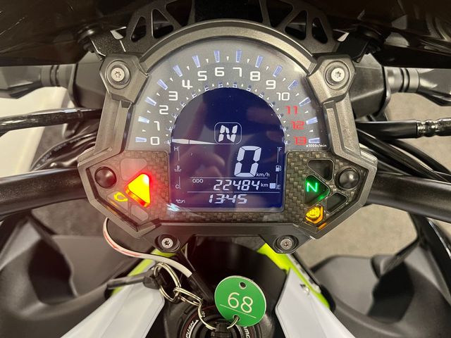 kawasaki - z900