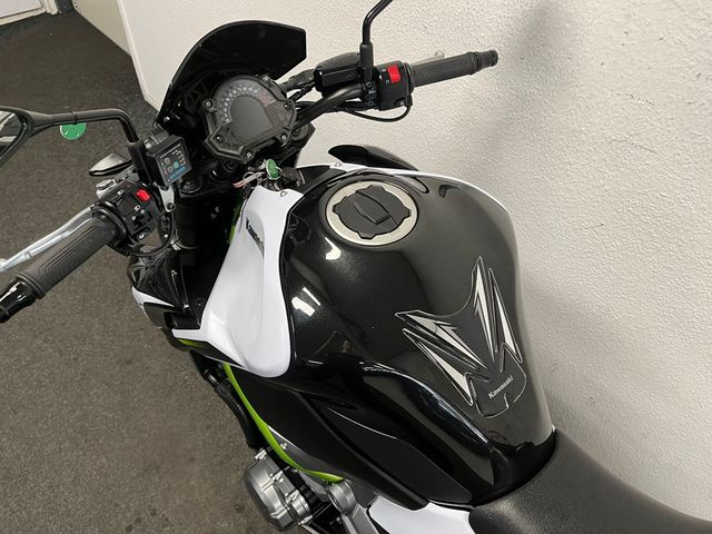 kawasaki - z900