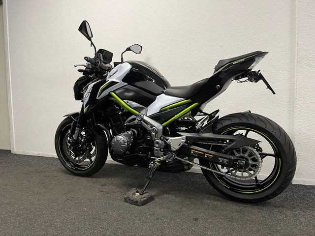 kawasaki - z900