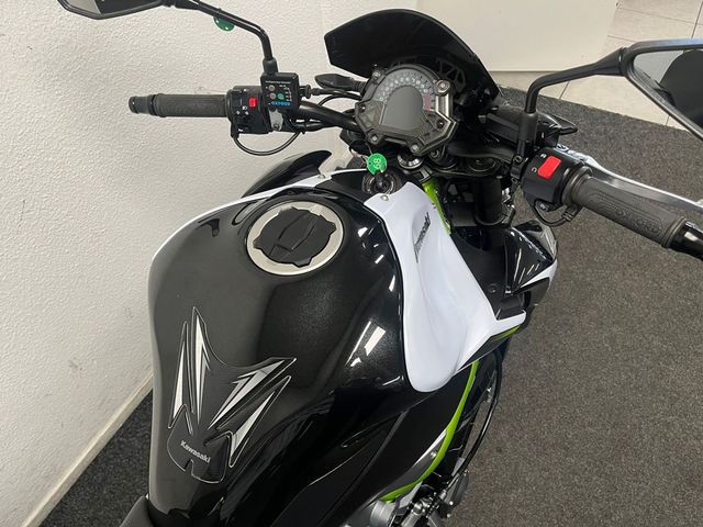 kawasaki - z900
