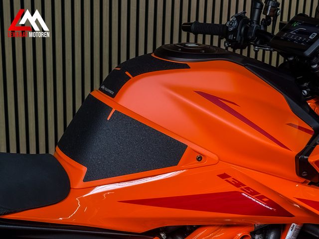 ktm - 1390-super-duke-r-evo