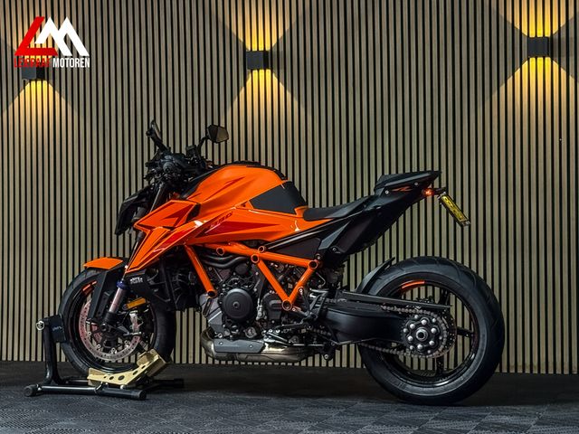 ktm - 1390-super-duke-r-evo
