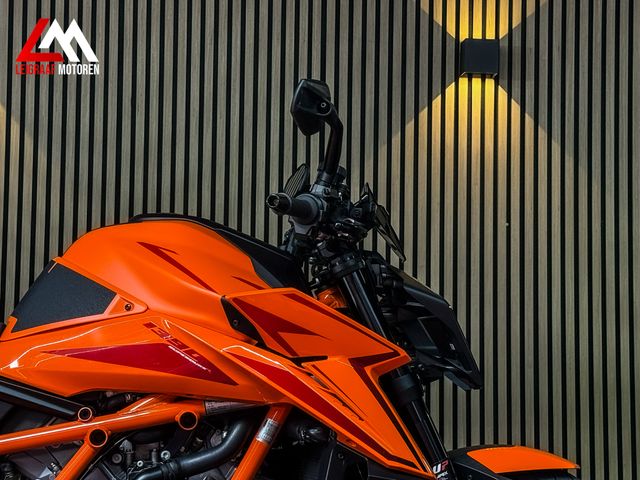ktm - 1390-super-duke-r-evo