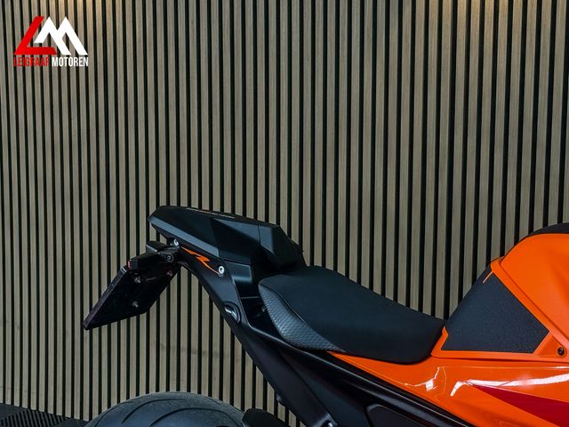 ktm - 1390-super-duke-r-evo