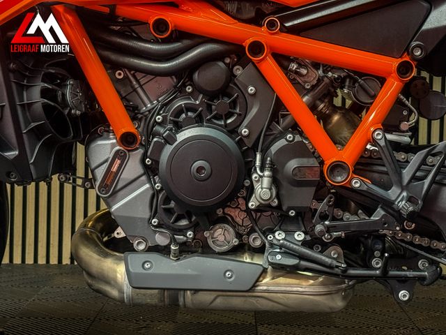 ktm - 1390-super-duke-r-evo