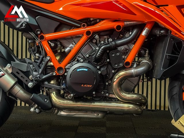 ktm - 1390-super-duke-r-evo