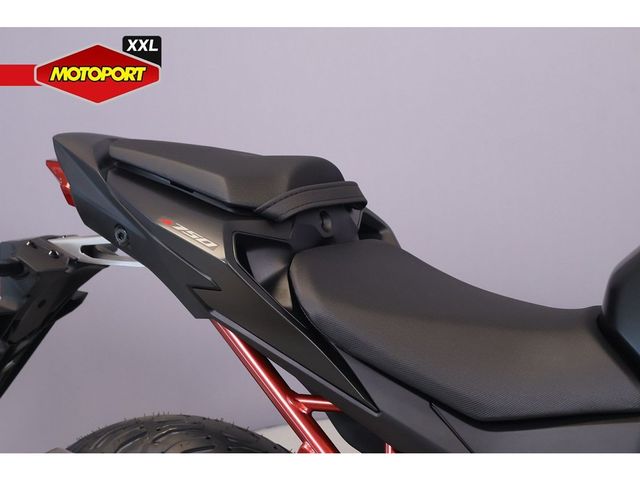 honda - cb-750-hornet