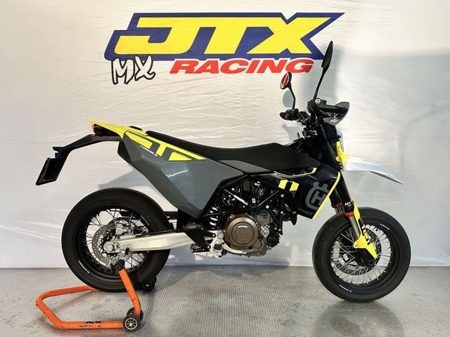 husqvarna - 701-supermoto