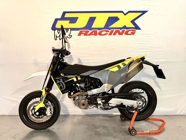 husqvarna - 701-supermoto