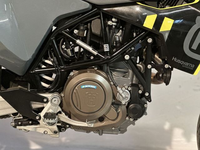 husqvarna - 701-supermoto