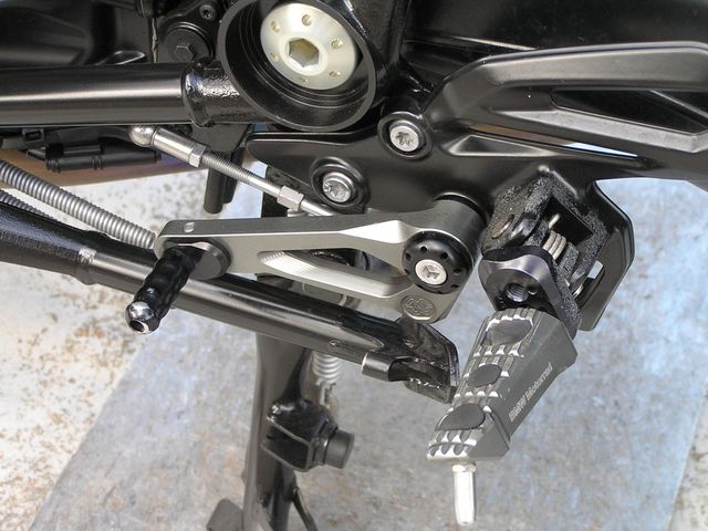bmw - r-1200-rs