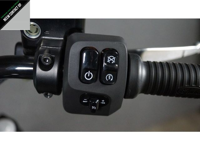 indian - chief-bobber-dark-horse