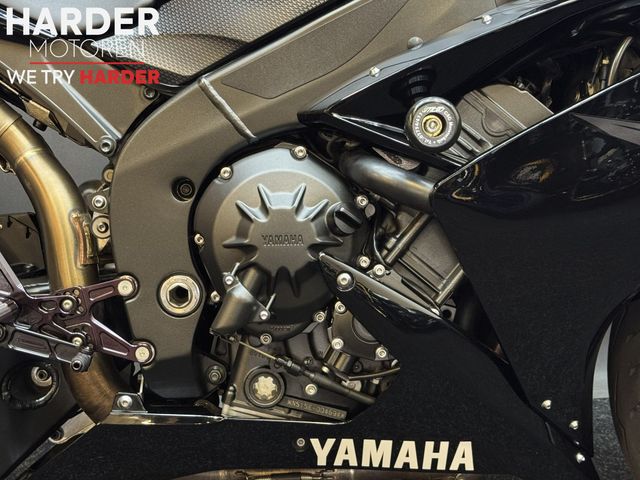 yamaha - yzf-r1